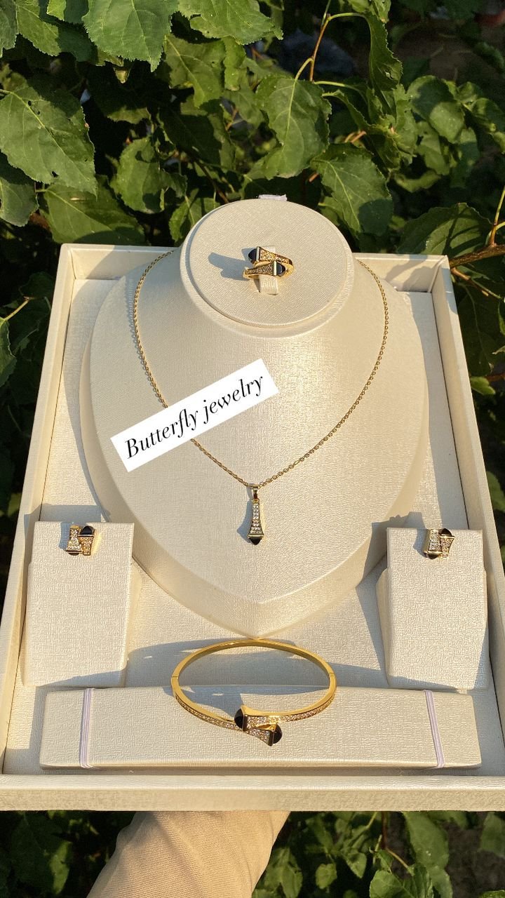 Parure 4 pieces – Image 4